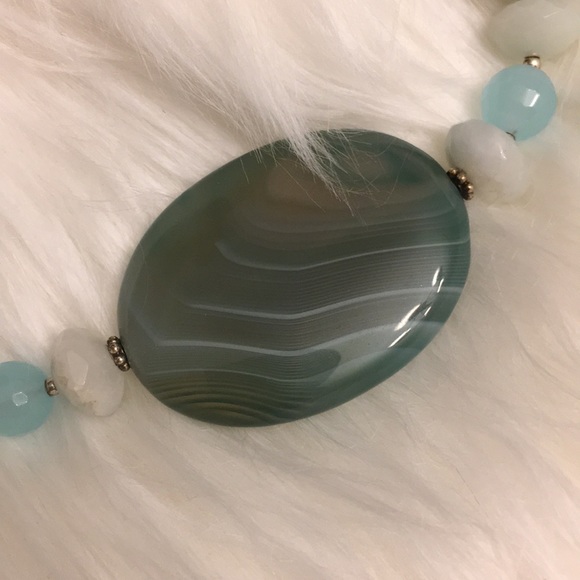 Vintage Jewelry - Lovely, Unique Lace Agate Necklace